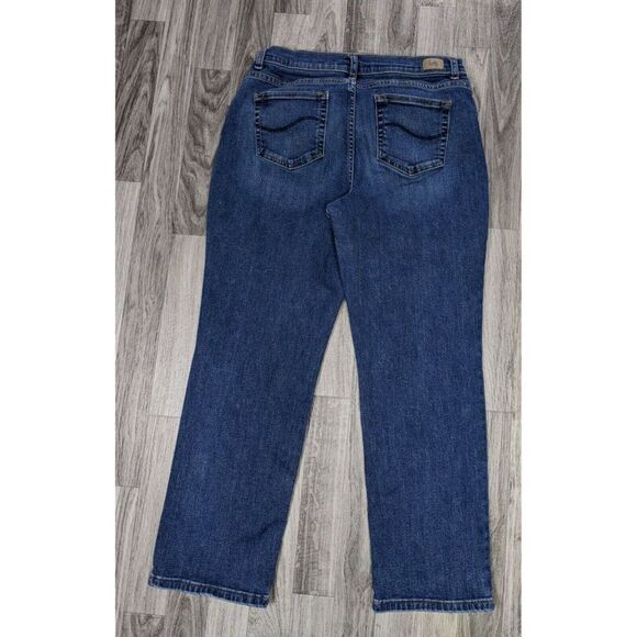 (3/$35) Lee Size 10 Petite Relaxed Fit Straight Leg Mid Rise Denim Blue Jeans - Picture 2 of 10